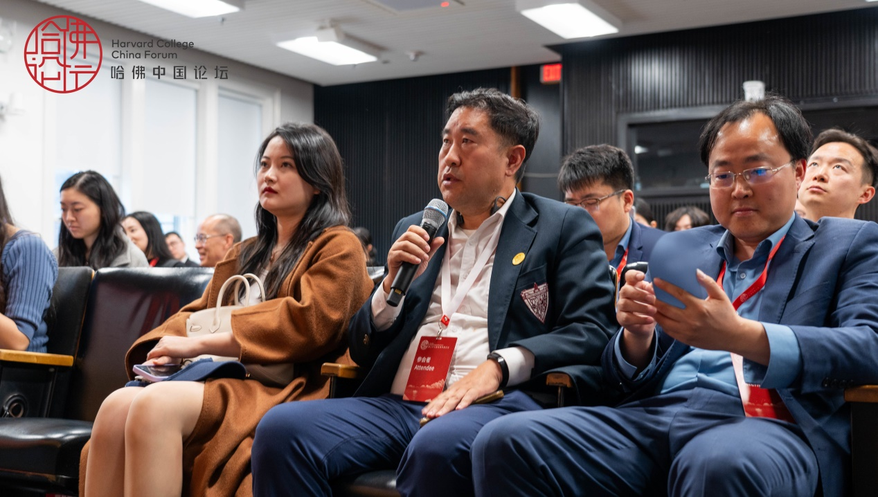 牛志文先生和张伟用先生在哈佛中国论坛,一起讨论华人企业家在美国创业的话题
